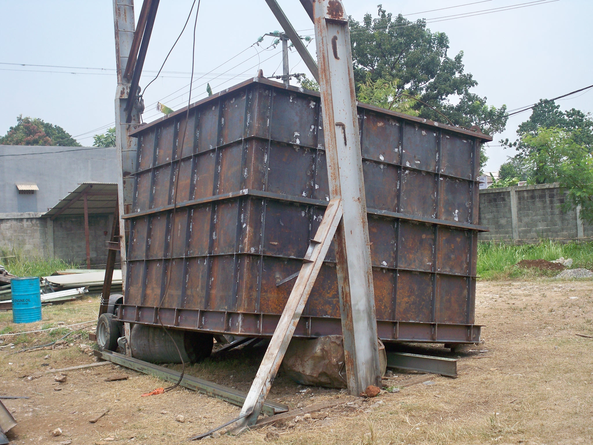 Badan utama atau shell silo 30 ton dengan penguat eksternal