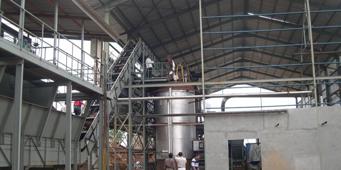 Wii Industrial Vertical Process Vessel Installation 1999