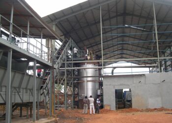 Wii Industrial Vertical Process Vessel Installation 1999