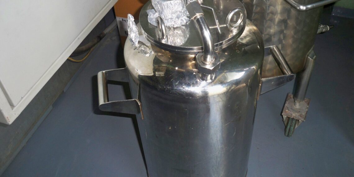 Featured Mobile Stainless Steel Chemical Processing Tank