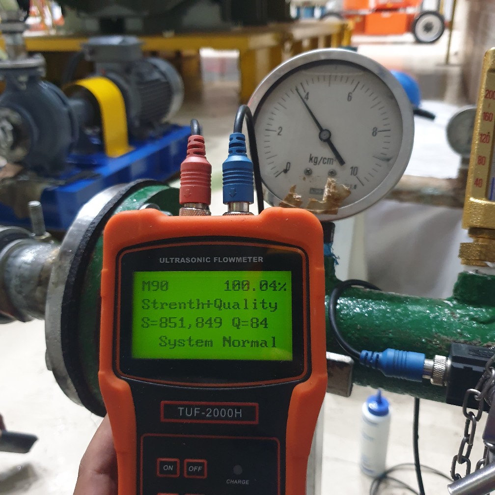 Pengukuran debit aliran menggunakan ultrasonic flowmeter