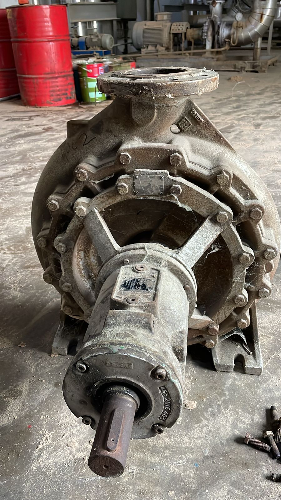 Inspeksi kondisi fisik bearing housing pompa sentrifugal