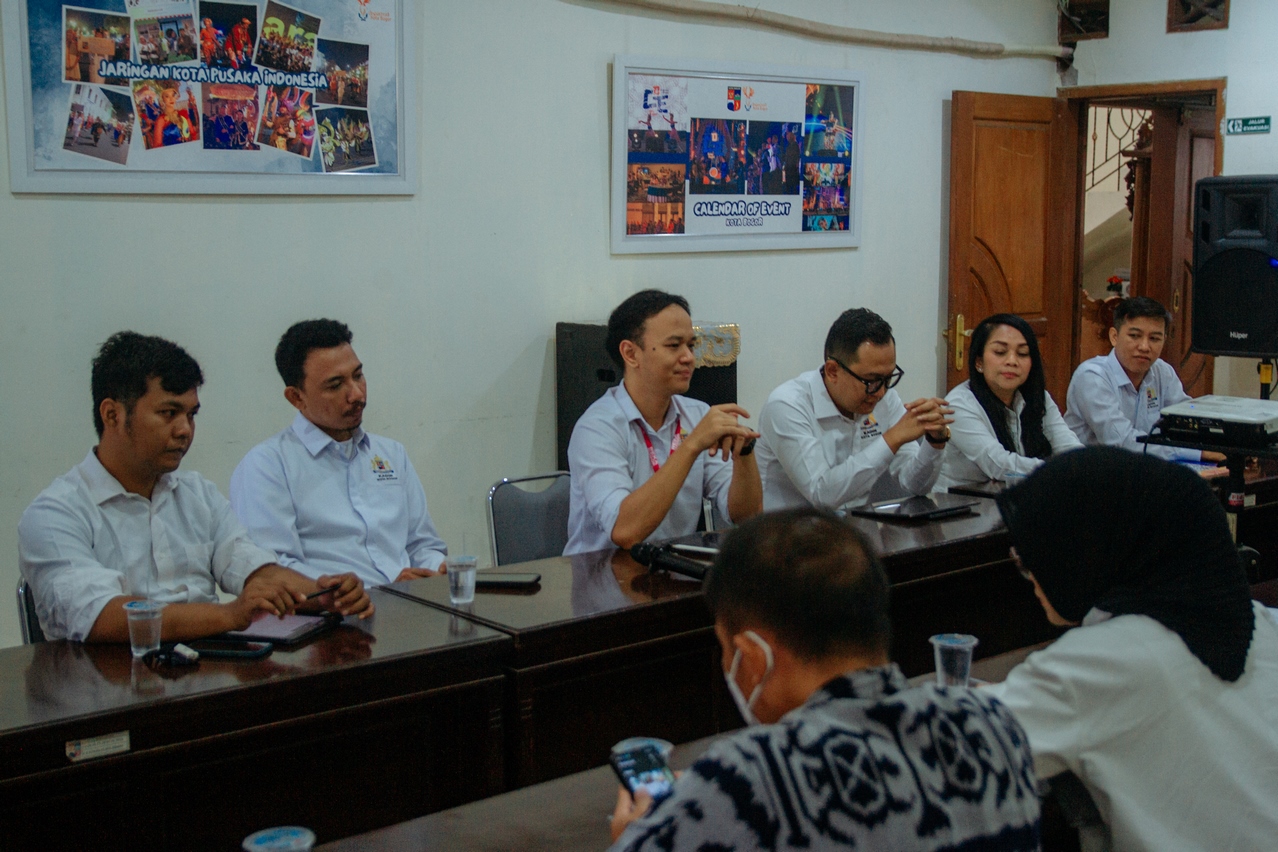 Sesi diskusi anggota Komisi Tetap KADIN membahas isu industri regional